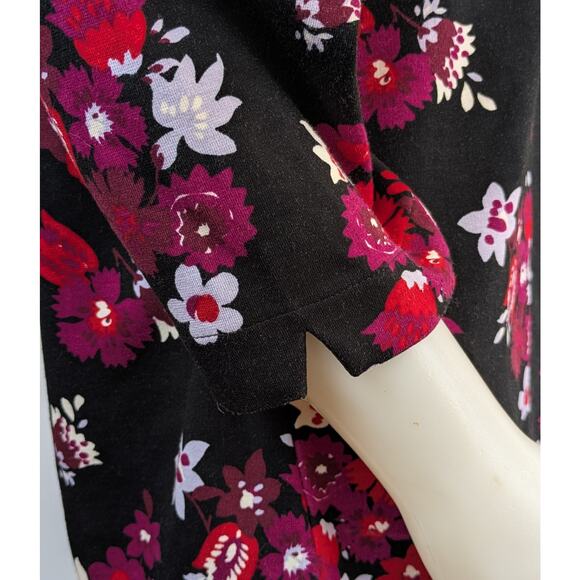 Ann Taylor Factory Top XL Black Pink Red Bold Floral Print 34 Sleeve Stretch - Picture 7 of 10